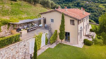 Villa Sunset in Lucca