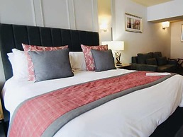 The Suffolk Hotel