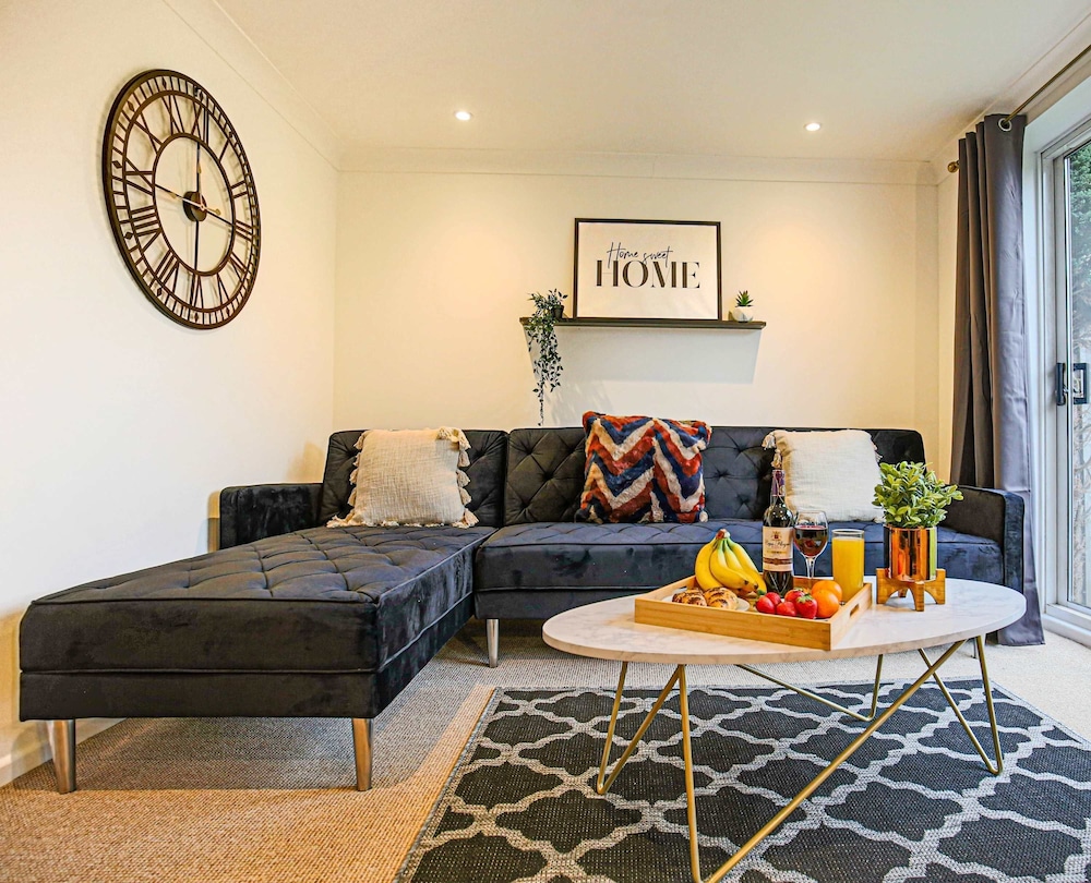 Host Stay Chicksands Avenue