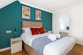 Host Stay Bluebell Close