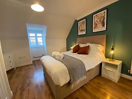 Host Stay Bluebell Close