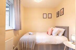 Host Stay Moresby Way