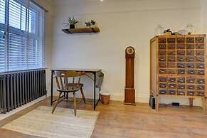Host Stay York Street
