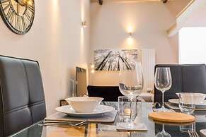 Host Stay Oddfellows Hall