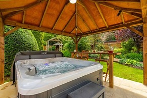 Host Stay Woodside House