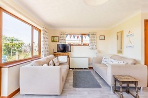 Host Stay Breezy Bungalow