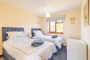 Host Stay Breezy Bungalow