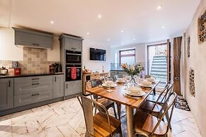 Host Stay Villa Otto