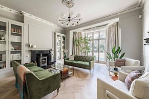 Host Stay Bressingham Lodge