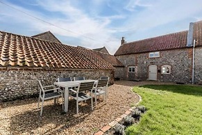 Host Stay White End