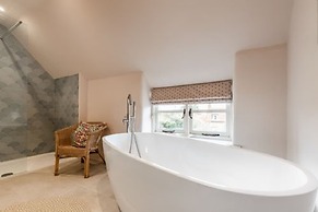 Host Stay White End
