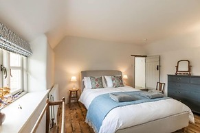 Host Stay White End