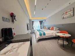 Qin Mengli Hotel