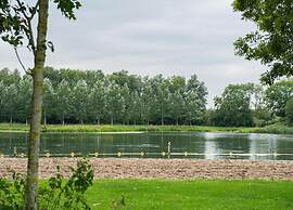 Bungalow by Water Near Rotterdam