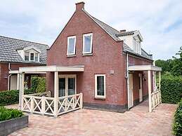 Bungalow by Water Near Rotterdam