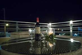 Apollonio Suites