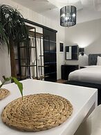 Apollonio Suites