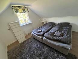 5 Star Holiday Home in Mollosund