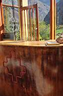Sara Garden Lodge