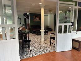 Baan Debtida