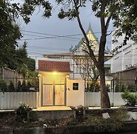 Baan Debtida