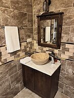 Midland Cave Suites