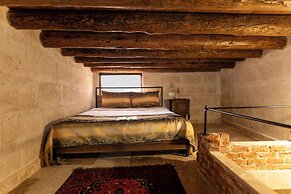 Midland Cave Suites