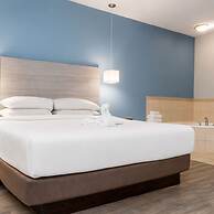 Signature Inn & Suites Hamilton
