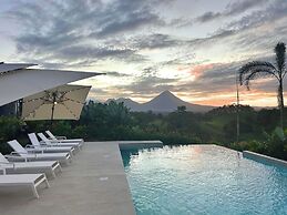 Serene Hills Arenal
