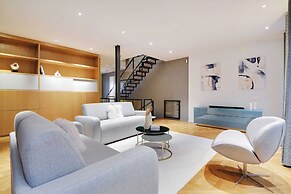 Fabulous House : a Gem in Chic Western Paris