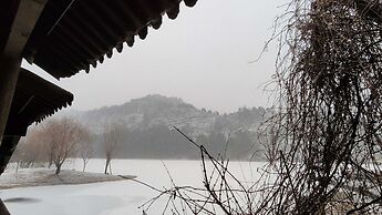 ATRIUM FENGZHU HOMESTAY