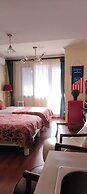 ATRIUM FENGZHU HOMESTAY