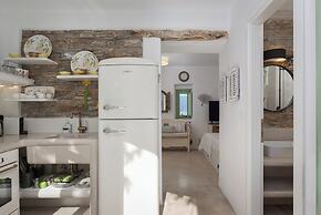 Porto Sereno Andros Suites