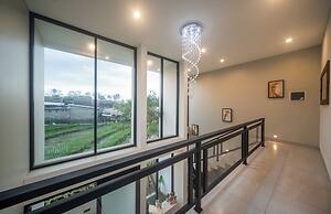 Alsava Villa and Suites