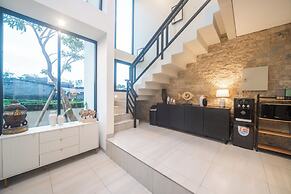 Alsava Villa and Suites