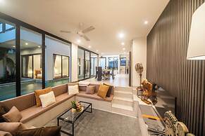 Alsava Villa and Suites