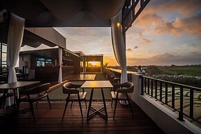 Alsava Villa and Suites