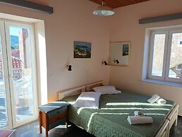 Hotel Iris