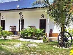 White Beach Hostel