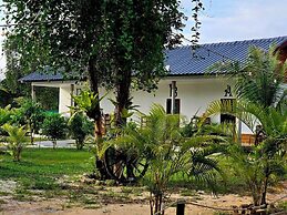 White Beach Hostel