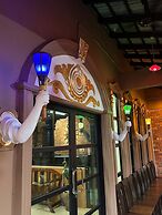 MAXWELL INN LUXURY HOTEL
