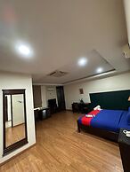 MAXWELL INN LUXURY HOTEL