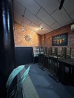 MAXWELL INN LUXURY HOTEL