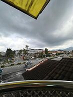 MAXWELL INN LUXURY HOTEL