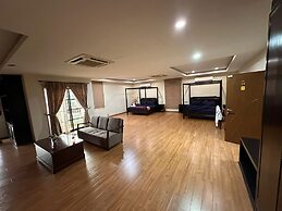 MAXWELL INN LUXURY HOTEL