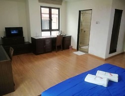 MAXWELL INN LUXURY HOTEL