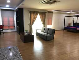 MAXWELL INN LUXURY HOTEL