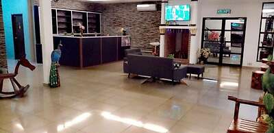 MAXWELL INN LUXURY HOTEL