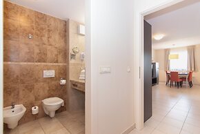 Marina Apartment Garbin 713