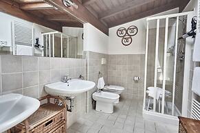 Rouge Hotel International